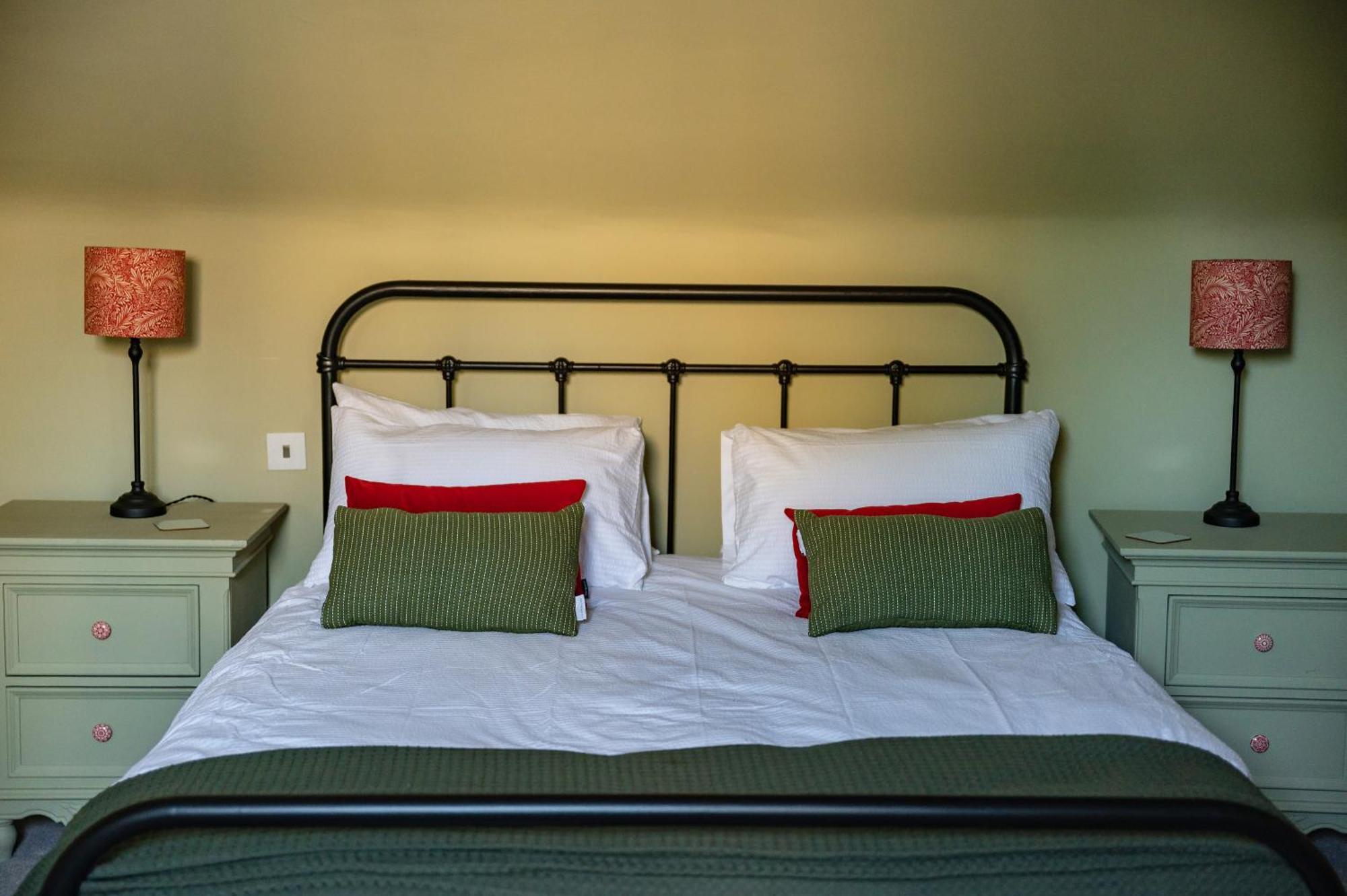 Stylish Central 6 Bedroom Converted Granary สแตมฟอร์ด ภายนอก รูปภาพ
