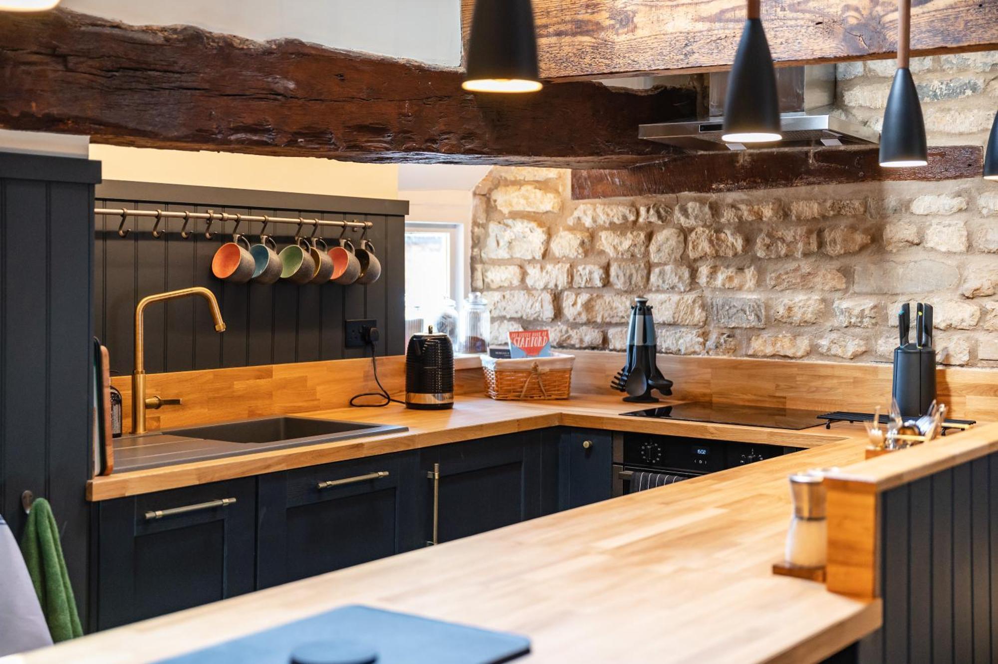 Stylish Central 6 Bedroom Converted Granary สแตมฟอร์ด ภายนอก รูปภาพ