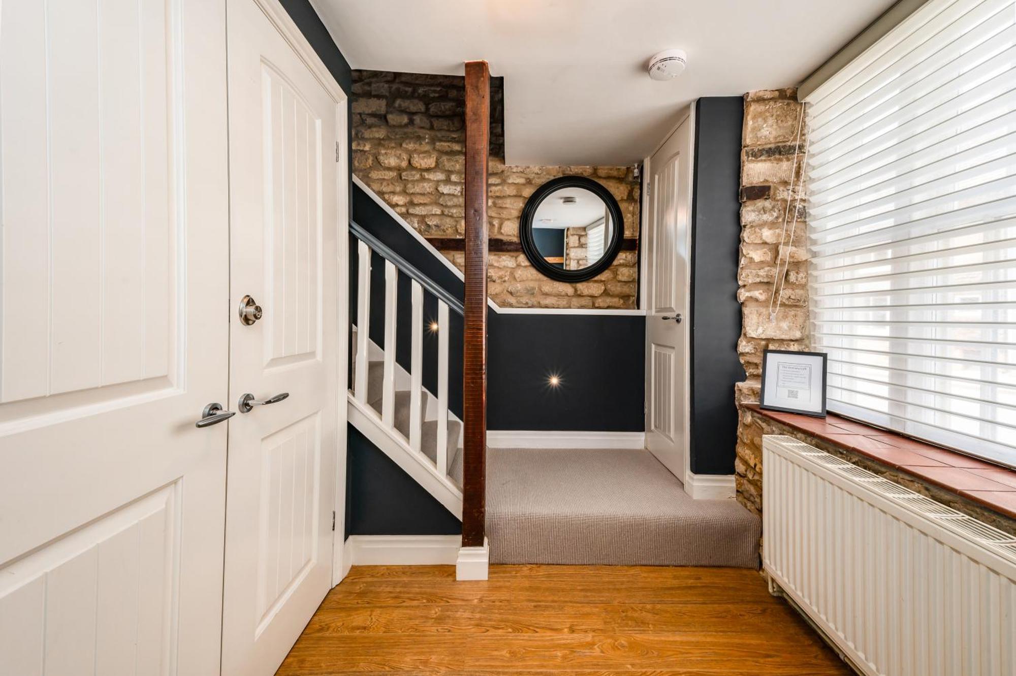 Stylish Central 6 Bedroom Converted Granary สแตมฟอร์ด ภายนอก รูปภาพ