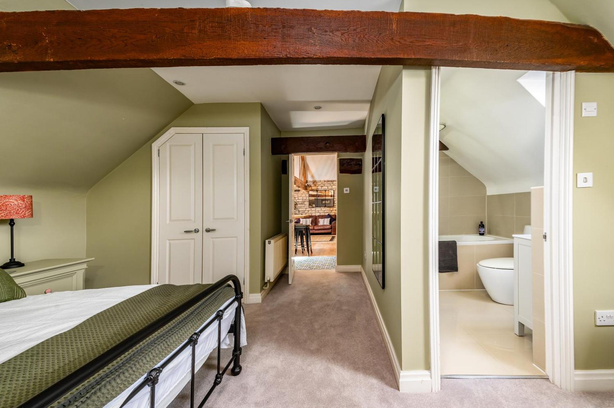 Stylish Central 6 Bedroom Converted Granary สแตมฟอร์ด ภายนอก รูปภาพ