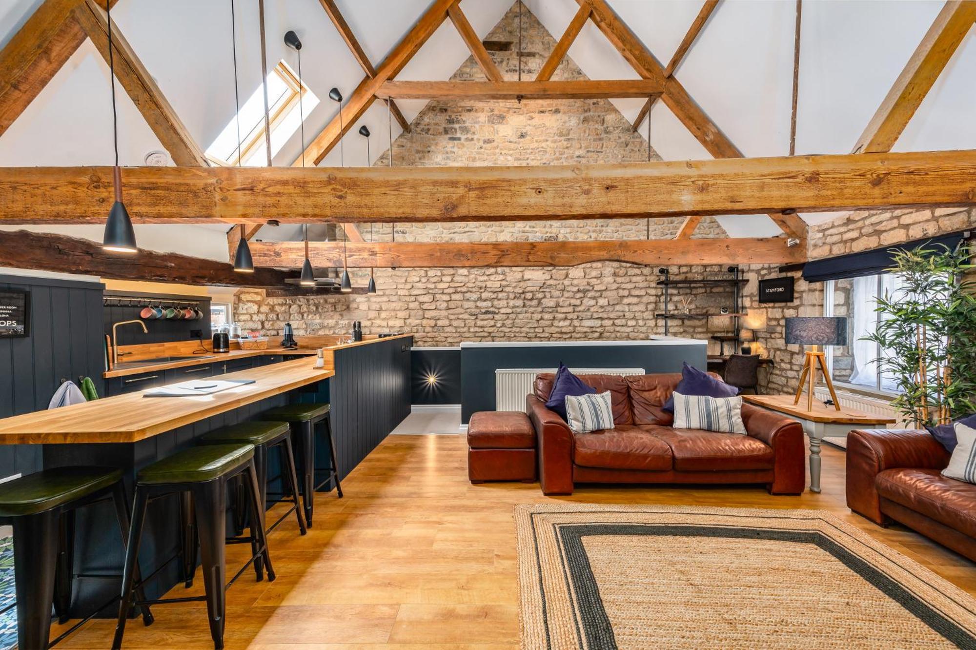 Stylish Central 6 Bedroom Converted Granary สแตมฟอร์ด ภายนอก รูปภาพ