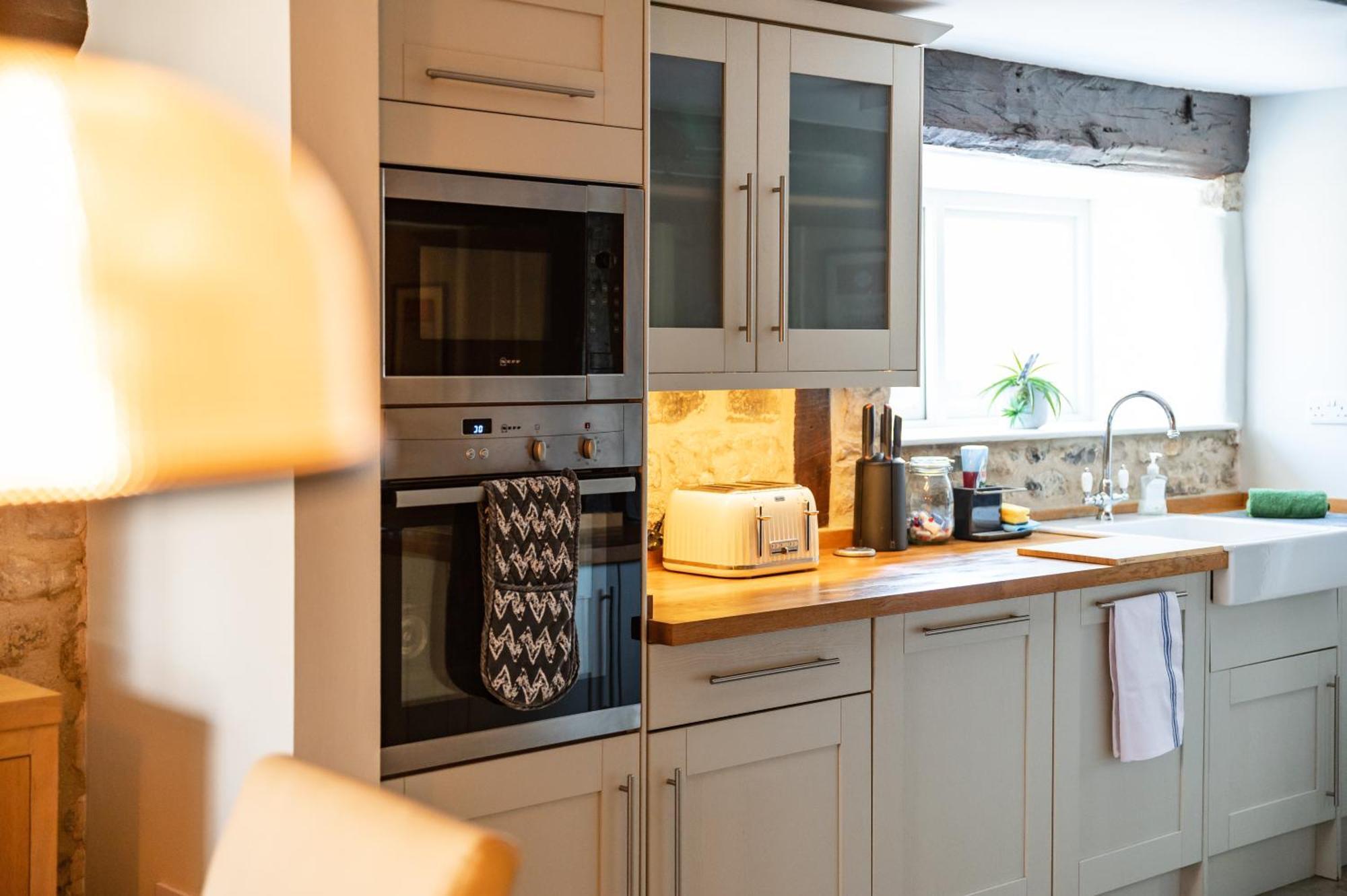 Stylish Central 6 Bedroom Converted Granary สแตมฟอร์ด ภายนอก รูปภาพ