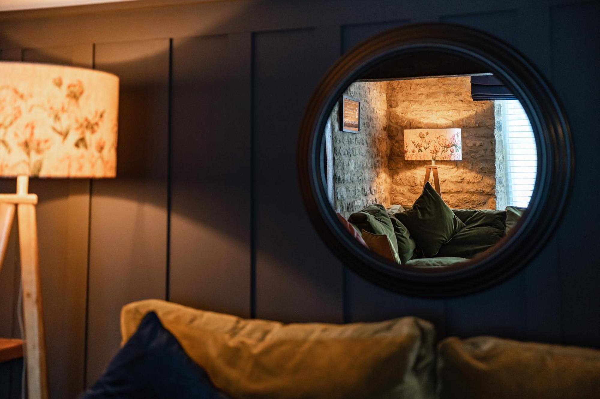 Stylish Central 6 Bedroom Converted Granary สแตมฟอร์ด ภายนอก รูปภาพ