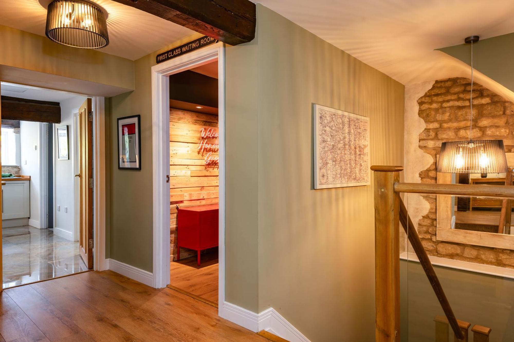 Stylish Central 6 Bedroom Converted Granary สแตมฟอร์ด ภายนอก รูปภาพ