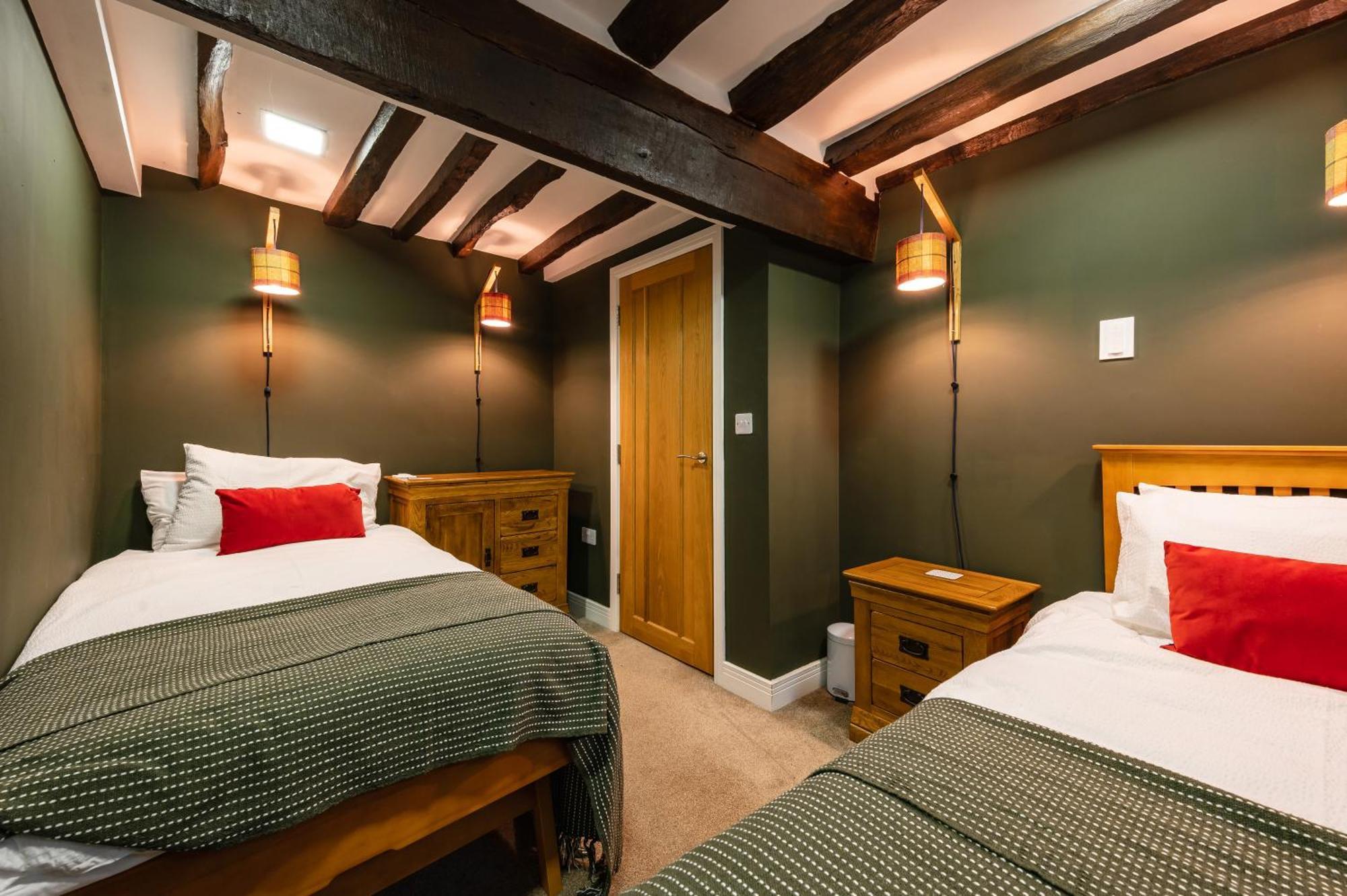Stylish Central 6 Bedroom Converted Granary สแตมฟอร์ด ภายนอก รูปภาพ